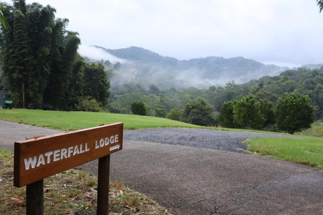 Waterfall Lodge Carool Exterior foto